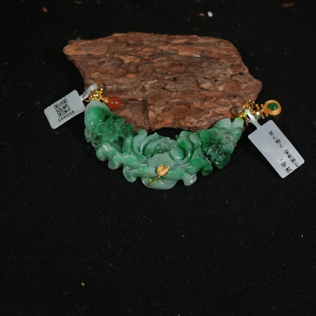6.1香港王老板-翡翠吊坠ke749