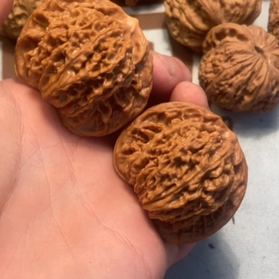 吊坠桃核全品盘龙47