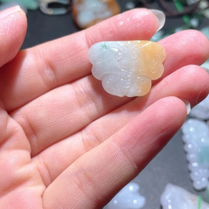 【闪购商品】翡翠颈饰未镶嵌天然翡翠