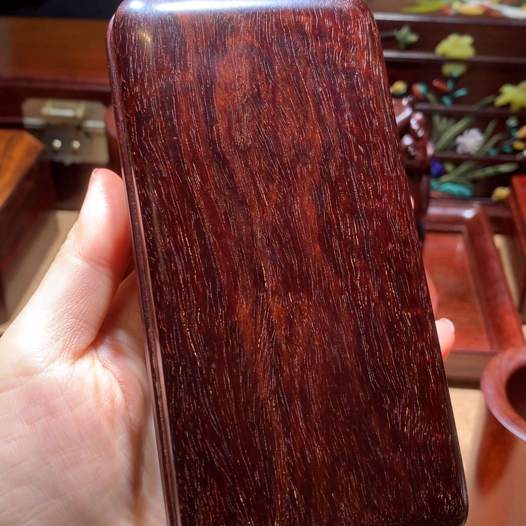 紫檀木类端景台一木挖盒子