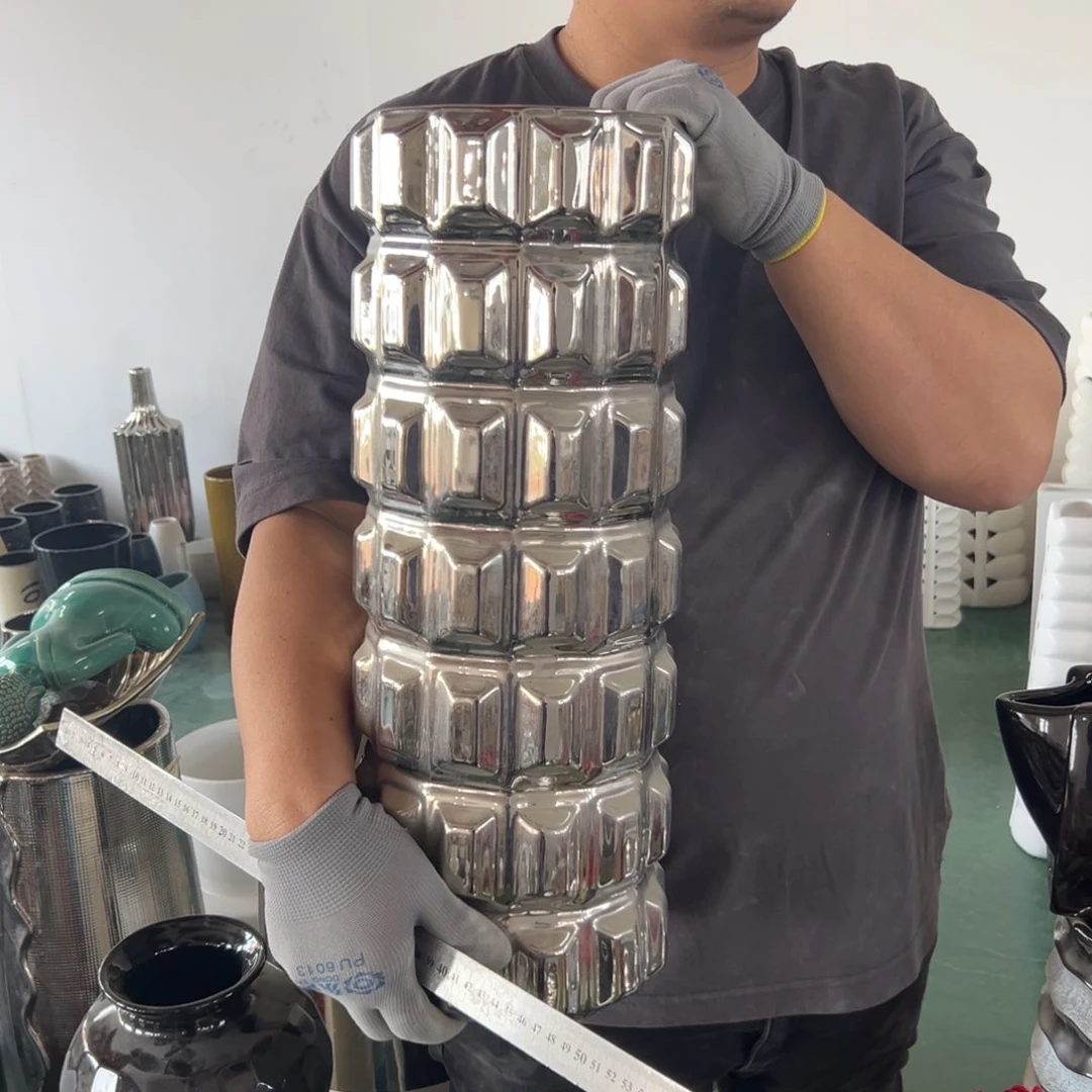 摆件150 号高中低温陶瓷工艺瓶（部分微瑕）