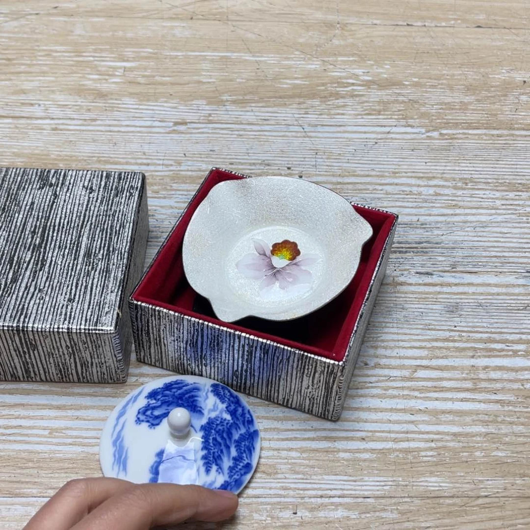 瓷片密密麻麻的小故事和