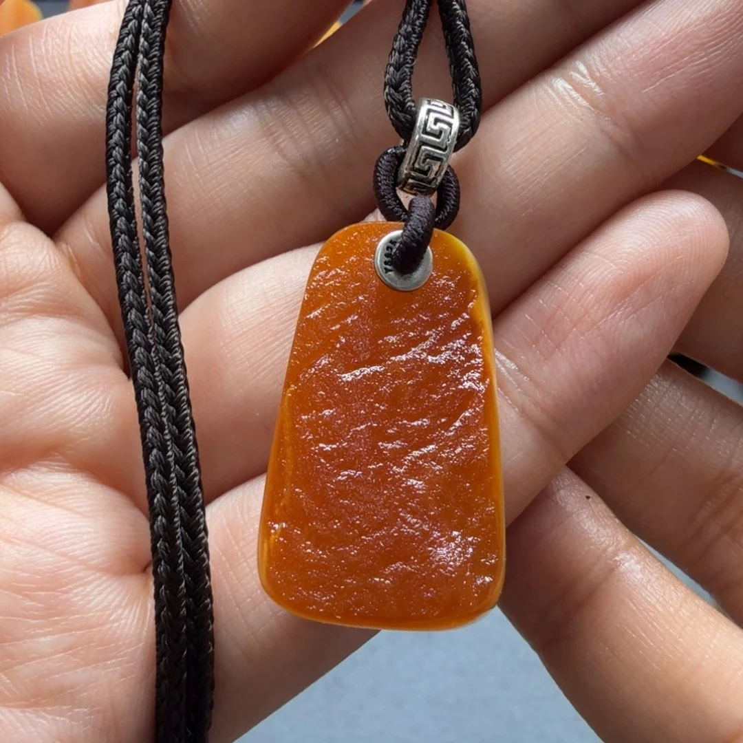 未镶嵌吊坠(赠链)琥珀