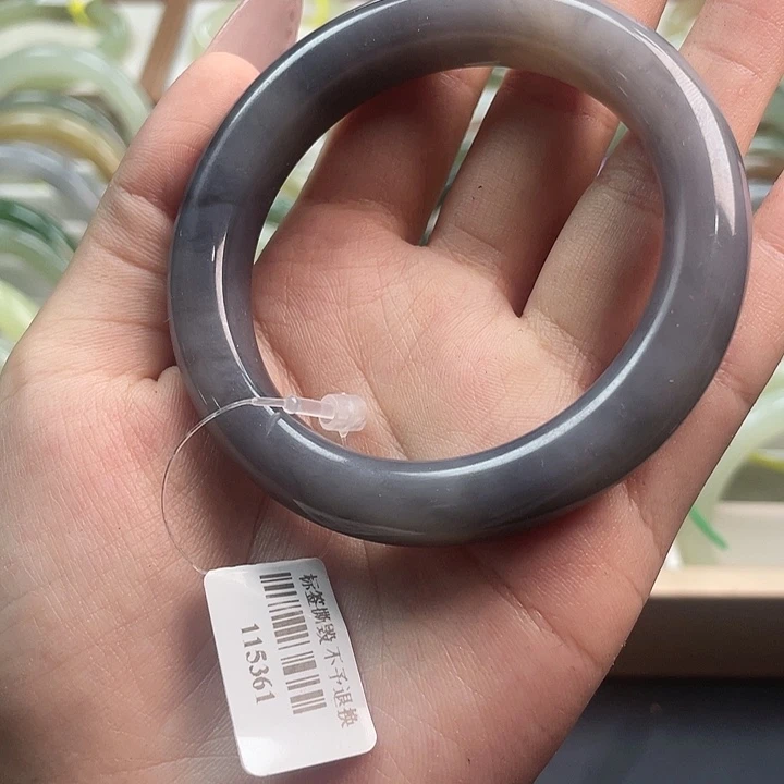 【闪购商品】未镶嵌手镯和田玉