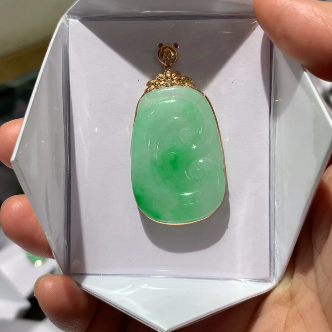 【闪购商品】翡翠颈饰18K金镶嵌翡翠首饰