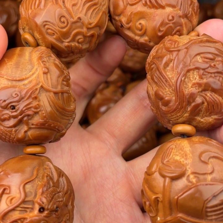 橄榄核吊坠楊****橄榄核