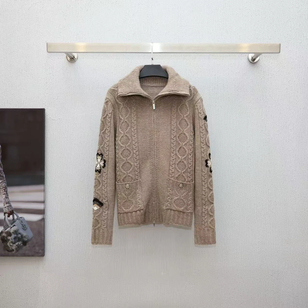 【晨老板】~ceilina【所见隔山海】时尚翻领拉链长袖针织开衫79247055