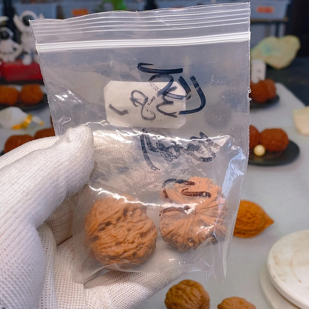 文玩核桃把件吉**?凤凰山