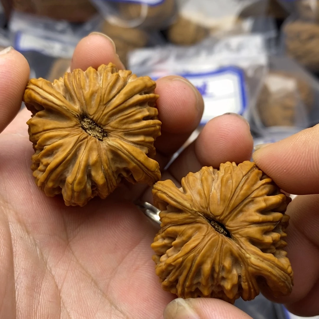 人***岁文玩核桃吊坠42全品四座楼