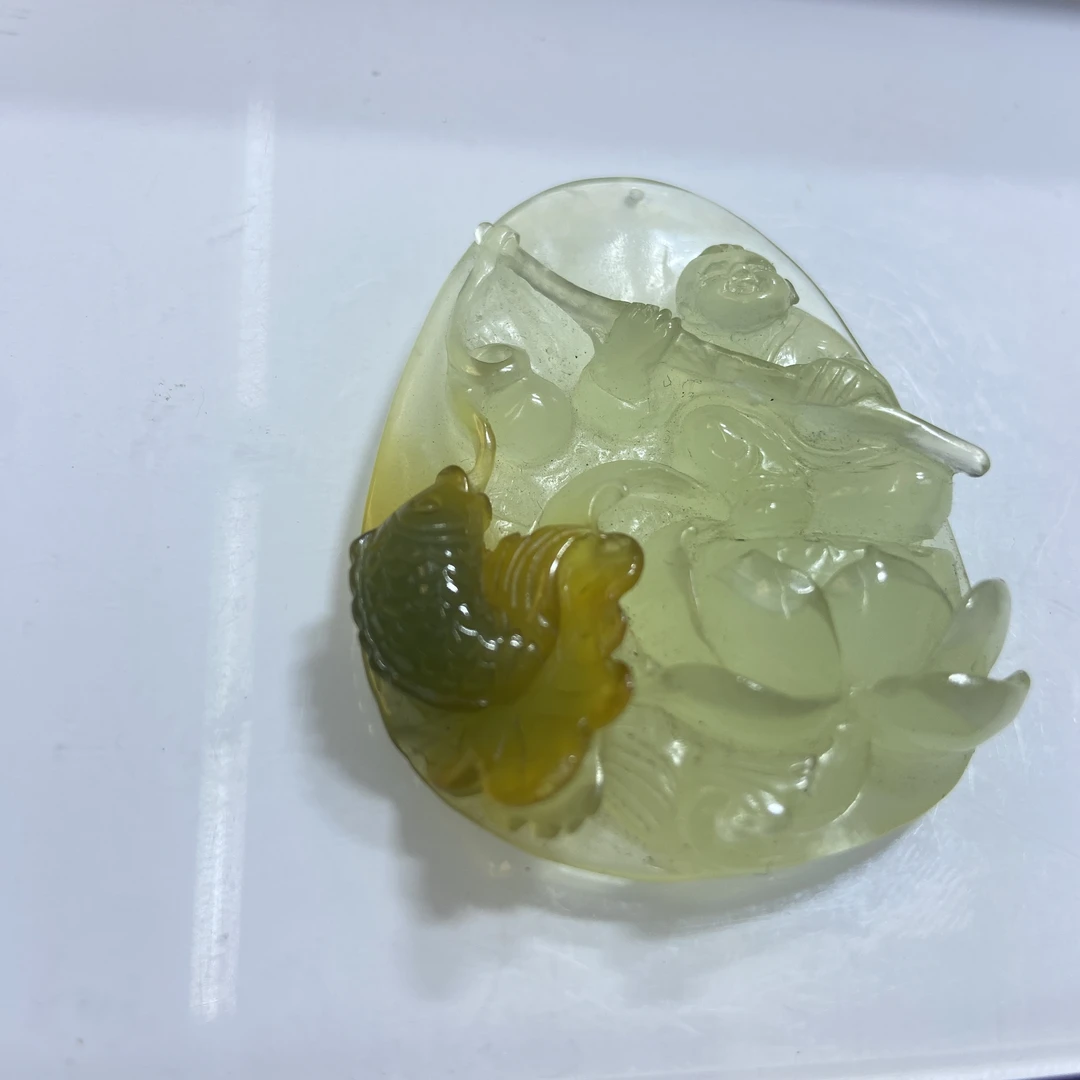 岫玉俏色巧雕花玉鱼童挂坠富富有鱼年画题材仿古时尚