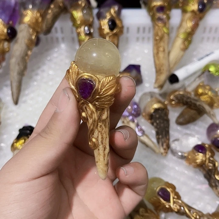 H***a水晶摆件未镶嵌水晶