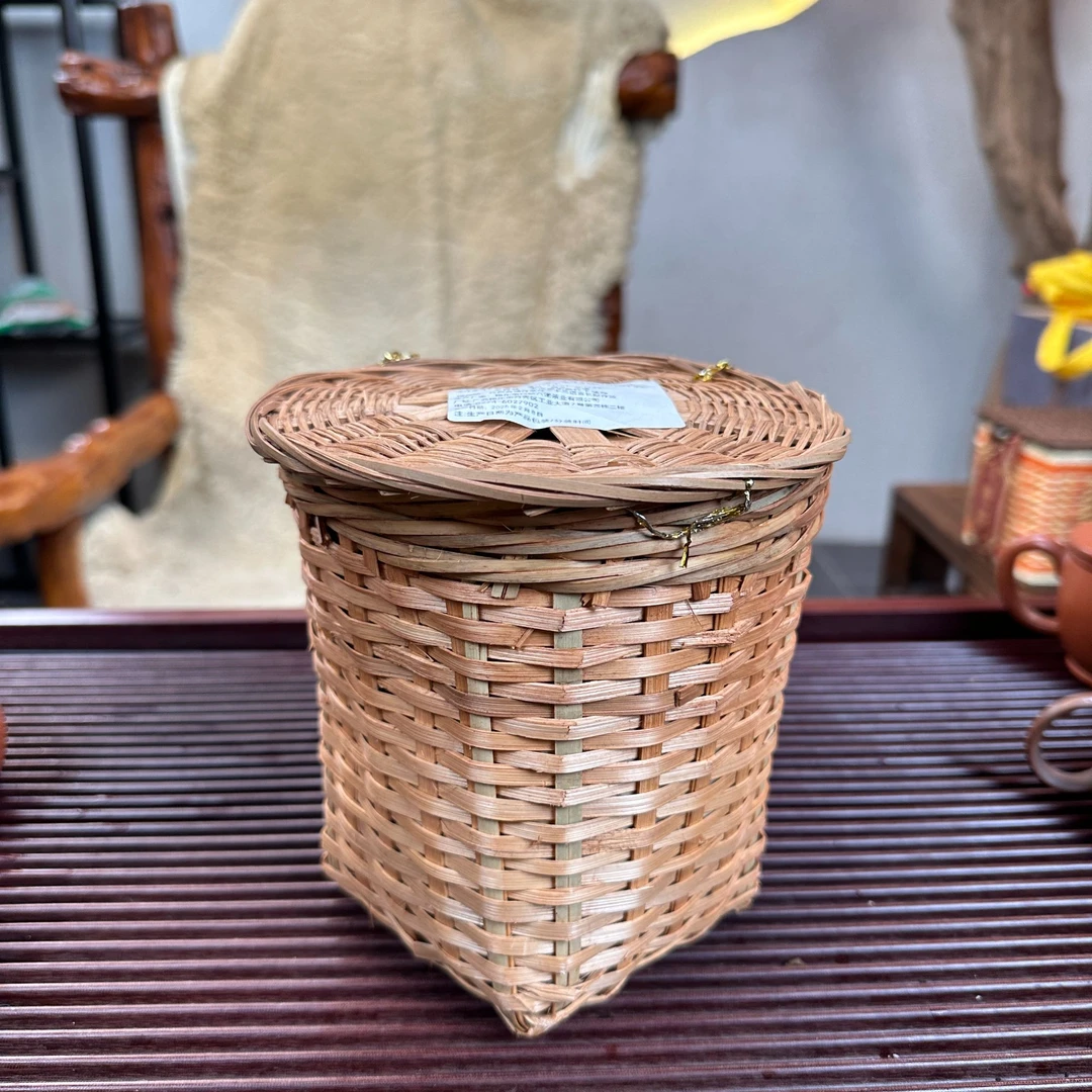 村姑六堡茶2020年特级花香陈年六堡茶500g六堡镇原产原筐竹篓散茶