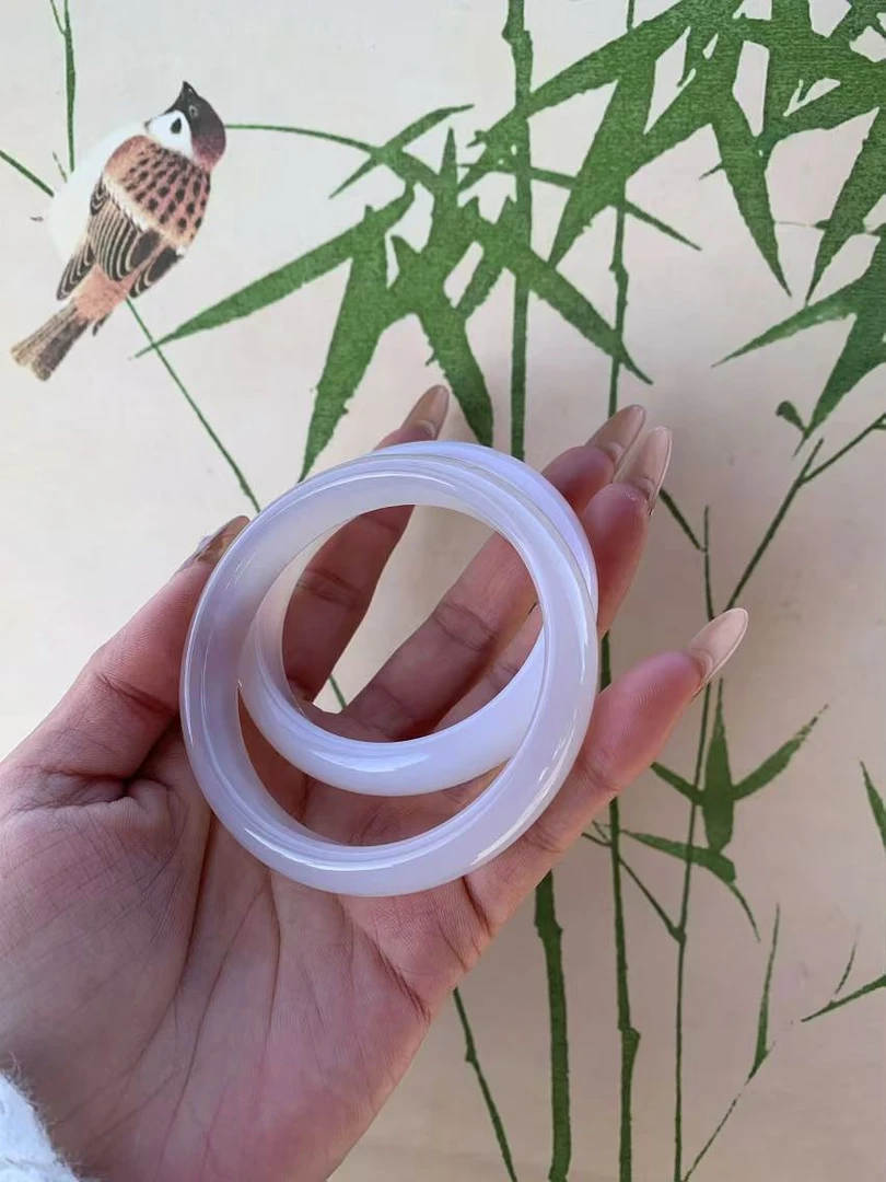 藕粉手镯百搭不挑人（多样性发货 以直播间为准）