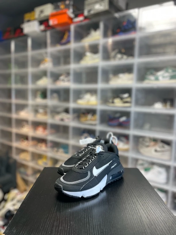 95新 MM6 max黑白休闲鞋/42/已精洗/