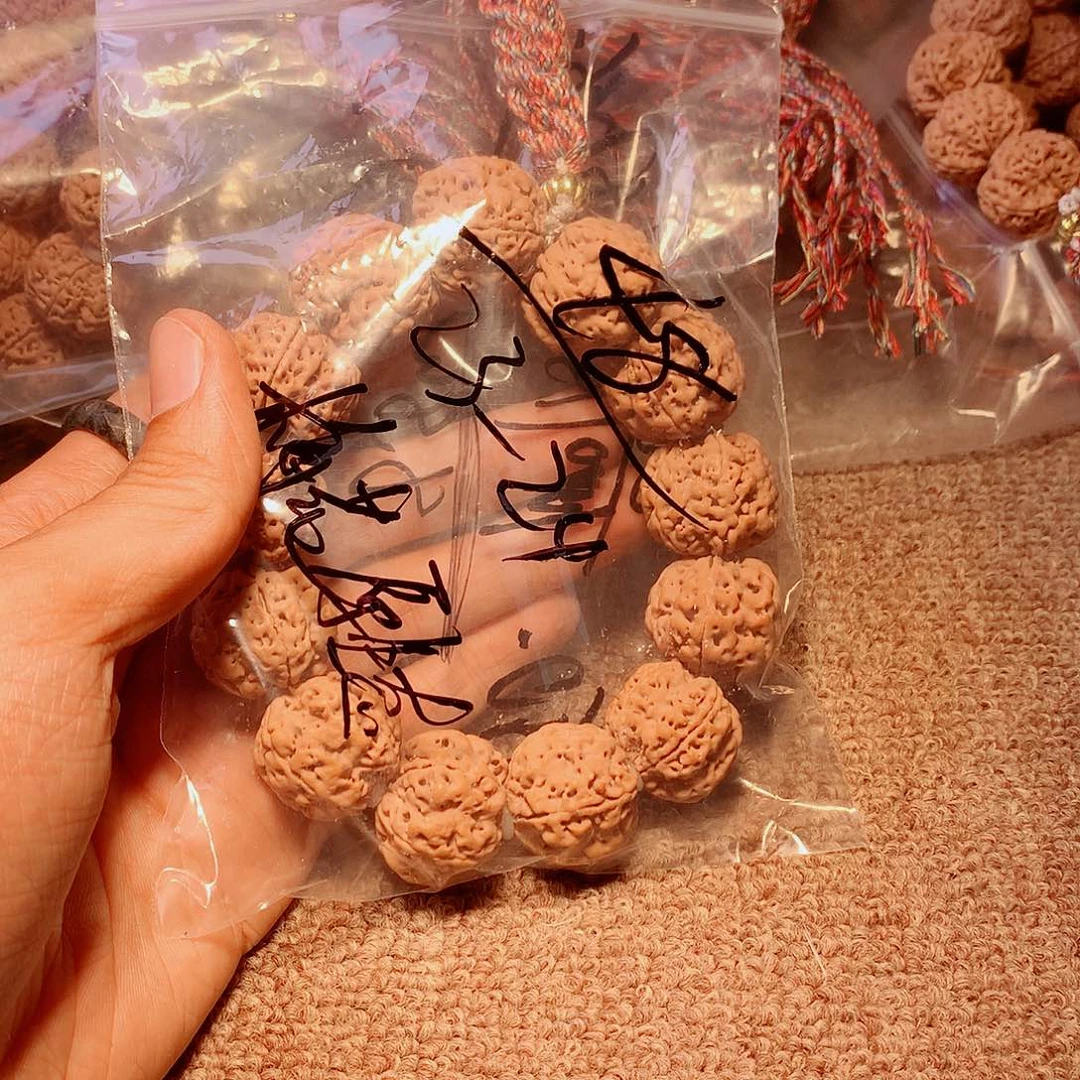 金刚菩提吊坠在一起的时候就像我