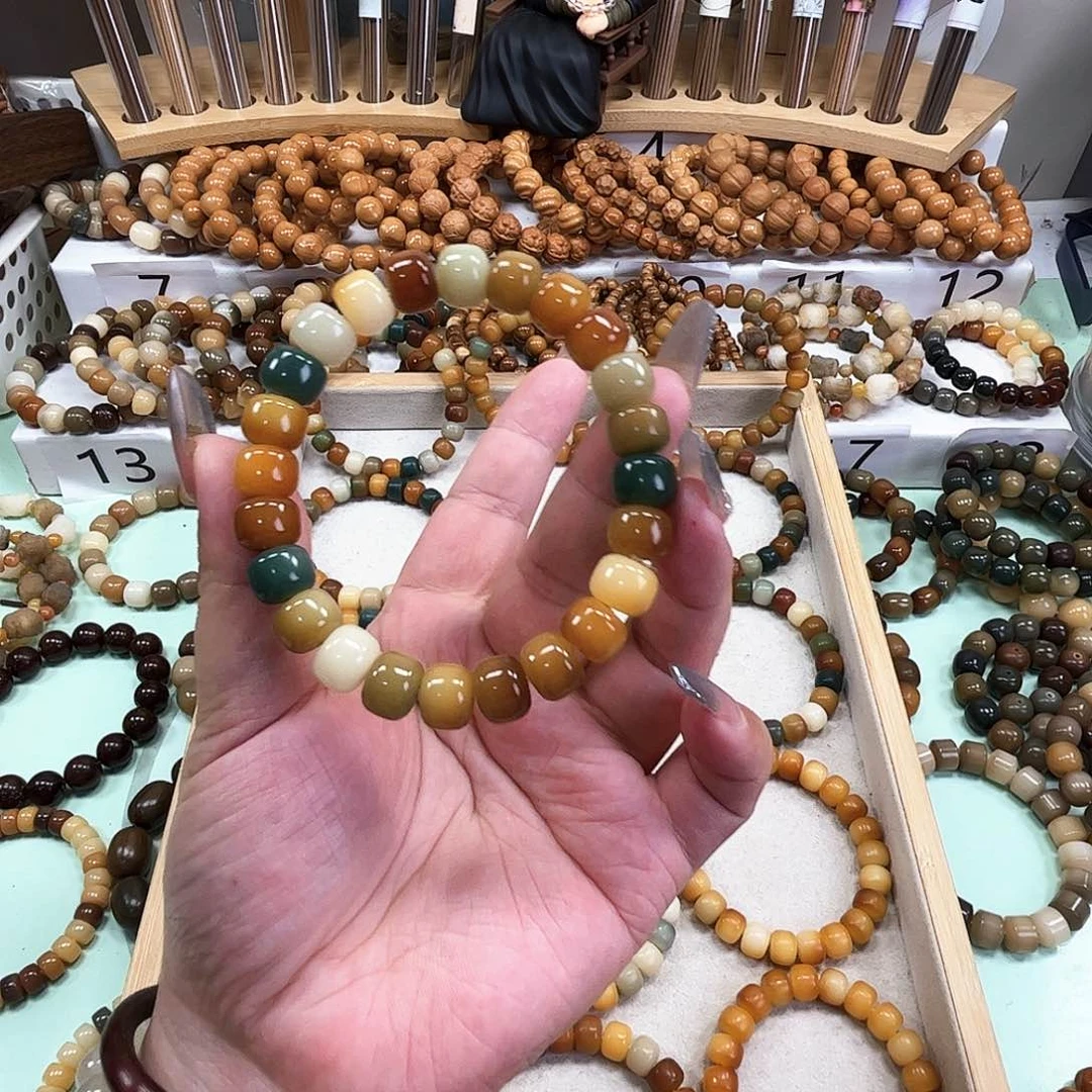 白玉菩提吊坠手串