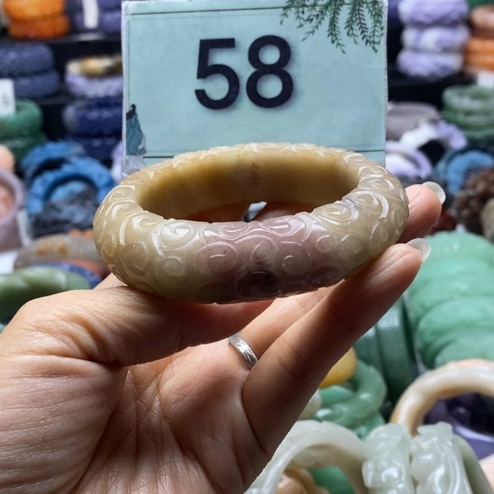 未镶嵌手镯石英岩玉