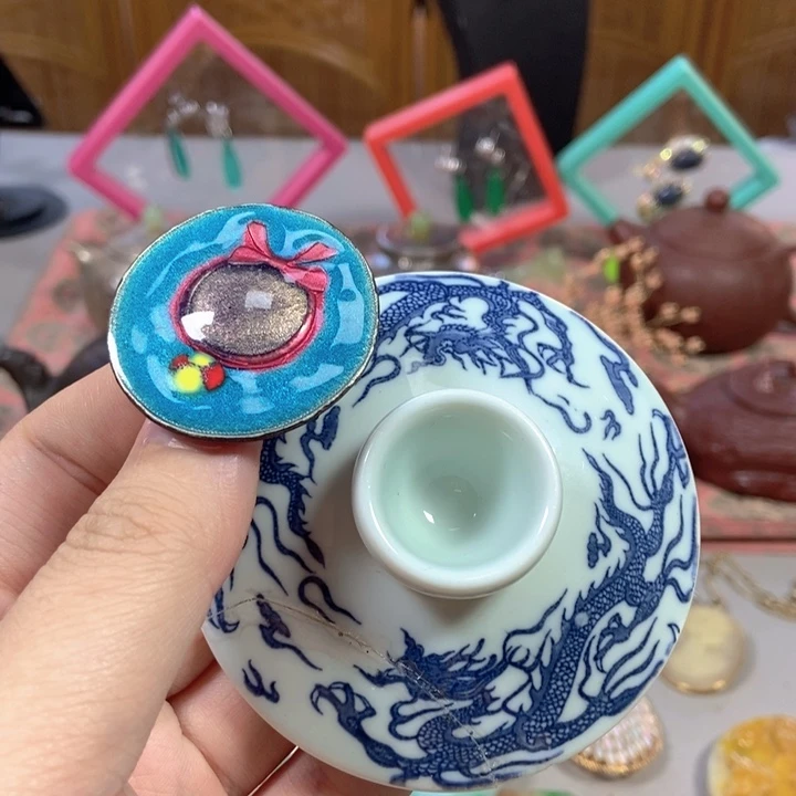 瓷片不会哈哈哈哈哈哈姐姐吧