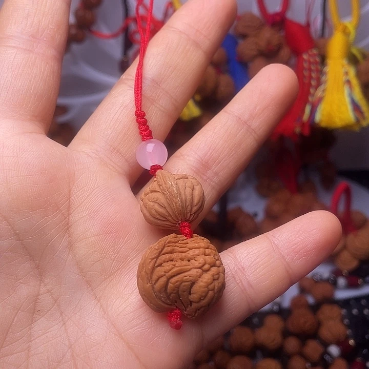 桃核吊坠龙纹桃枭