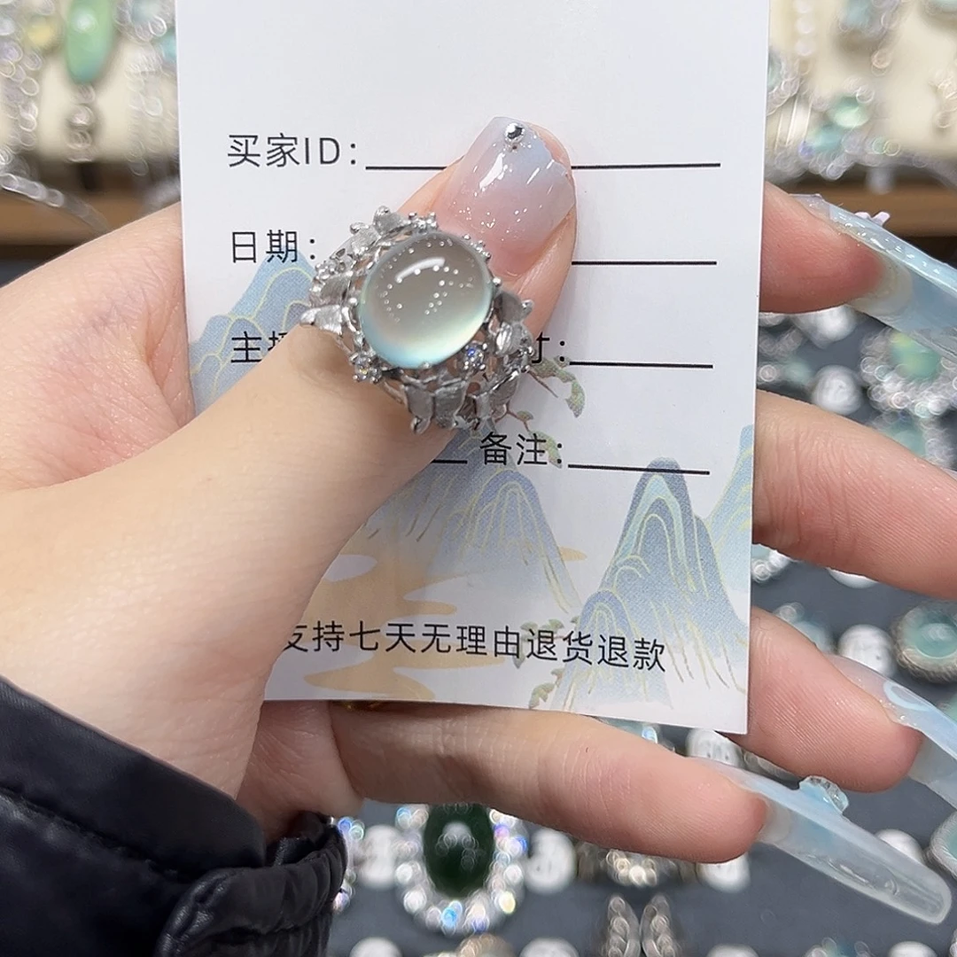 ウ***i岫玉银S925镶嵌戒指