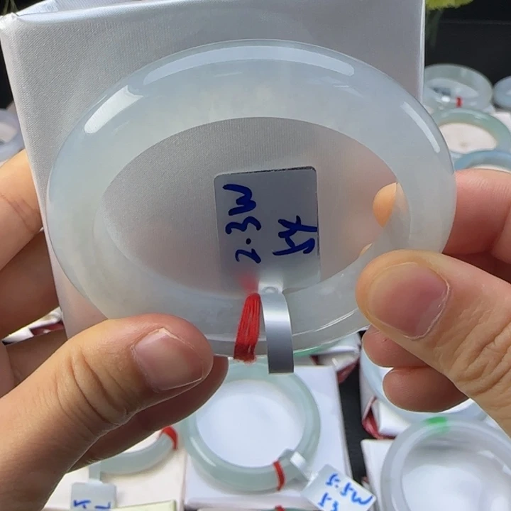 未镶嵌手镯翡翠翡翠手镯