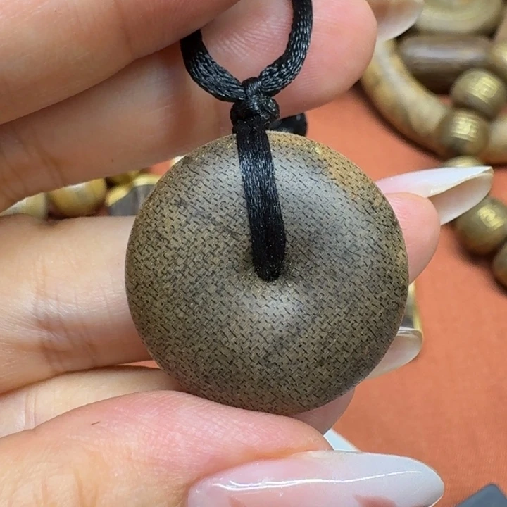 大叶紫檀（黑酸枝木类）