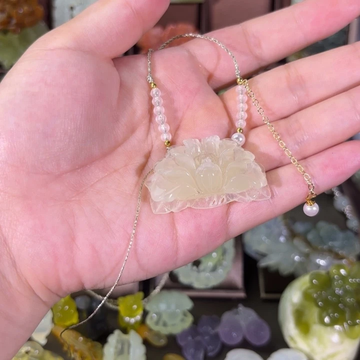 蛇纹石玉合金颈饰