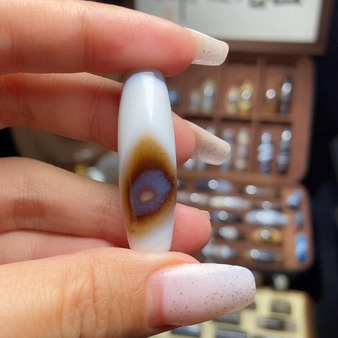 玛瑙/玉髓未镶嵌吊坠(赠链)