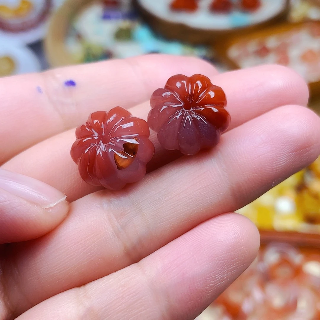 南红玛瑙未镶嵌挂件订制