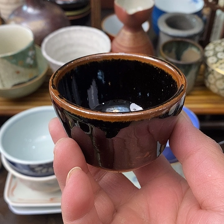 中古物品默认微瑕，谨慎参拍，满18包邮！