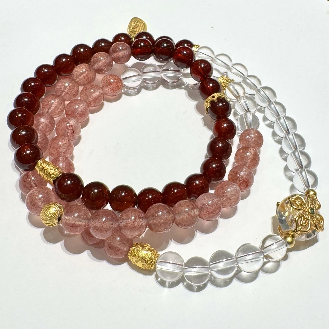 【心有灵犀】石榴石草莓晶和白水晶三圈手串（天然珠宝多样性发其一）