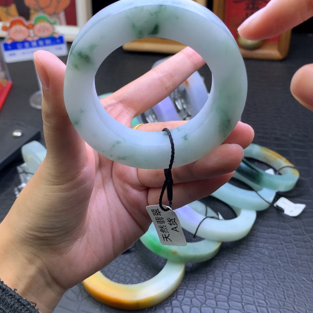 快***生定制翡翠未镶嵌翡翠手镯