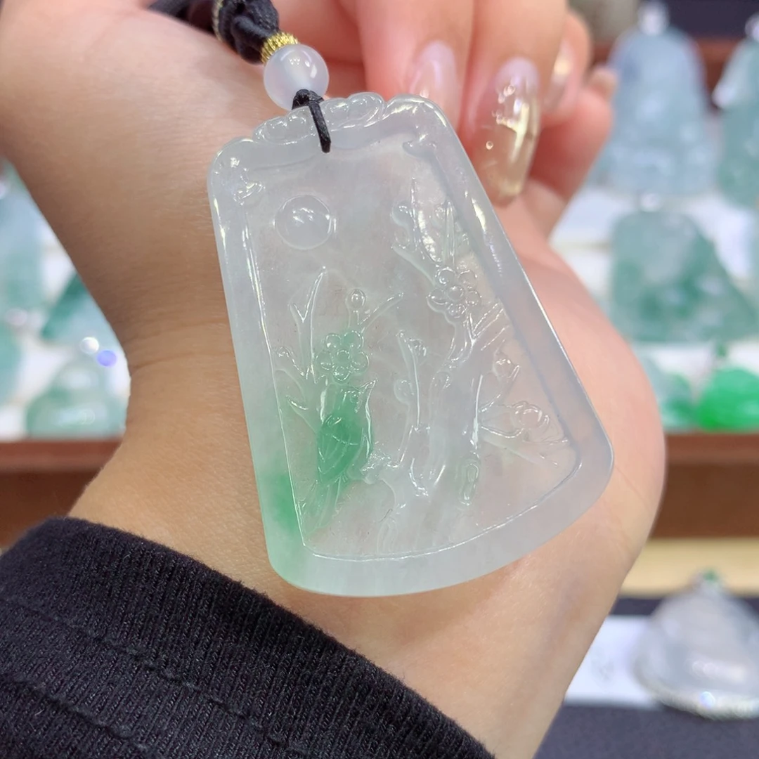 吊坠(不含链)未镶嵌翡翠