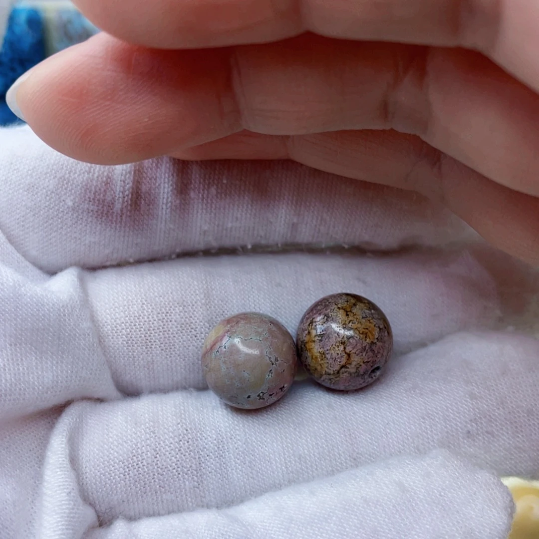 未镶嵌绿松石颈饰