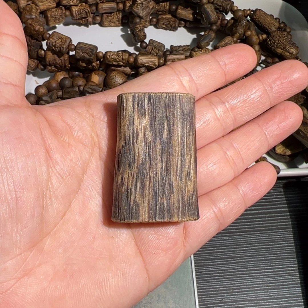 沉香碎屑沉香白棋楠素牌块料7.8克