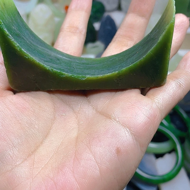 和田玉（糖玉）未镶嵌珠宝半成品