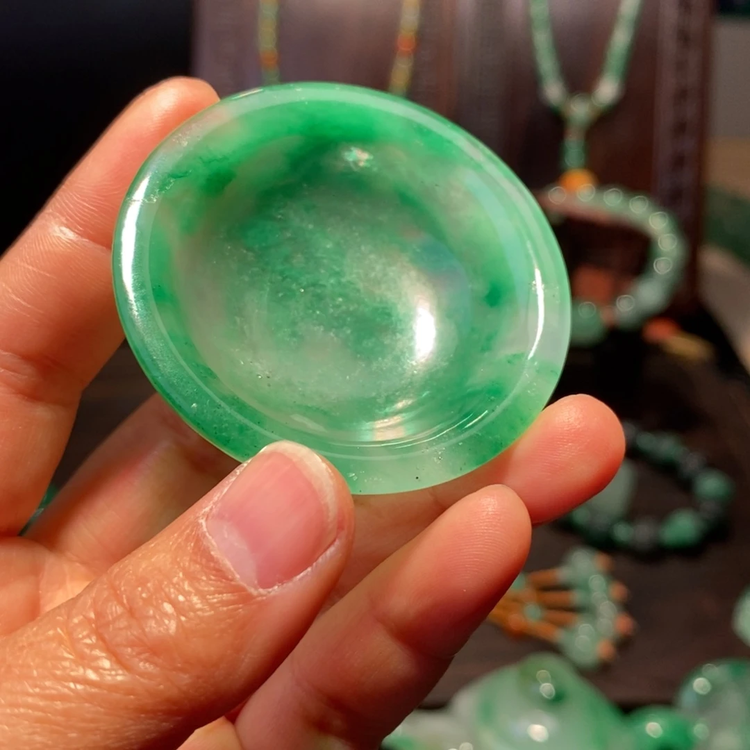 石英质玉（非洲翠）未镶嵌摆件