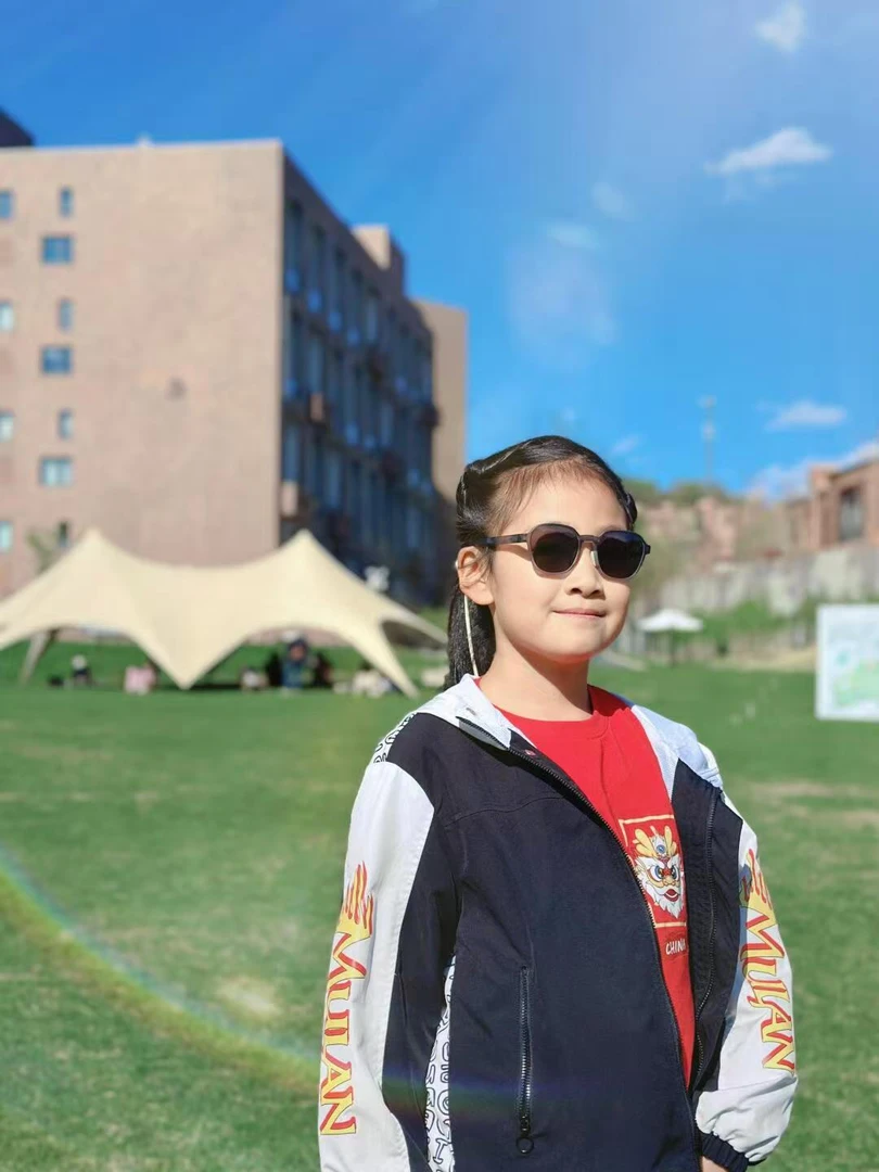 629【T0002】时尚撞色拼接外套夹克F1BCM3Z82