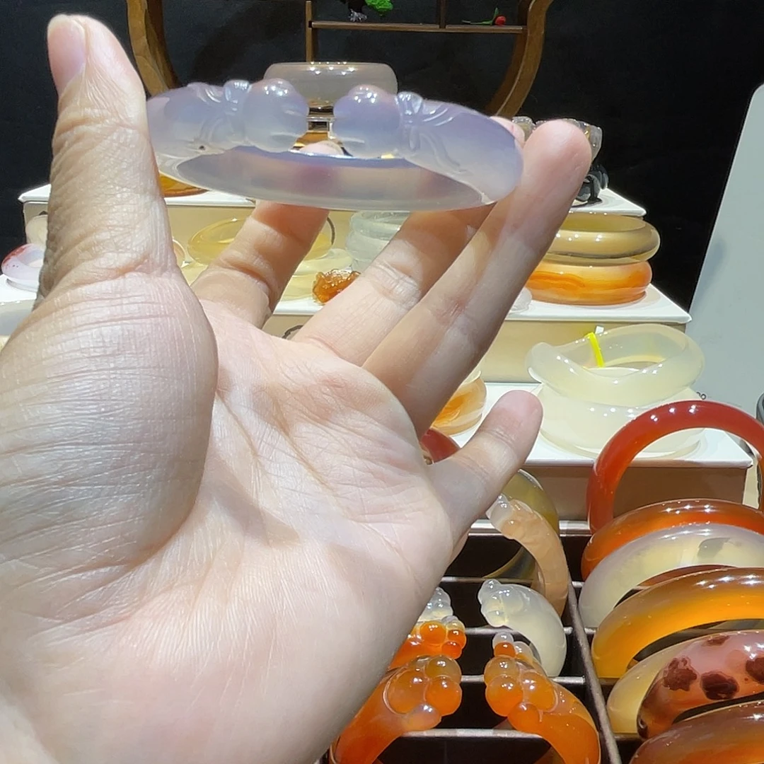 玛瑙/玉髓未镶嵌手镯