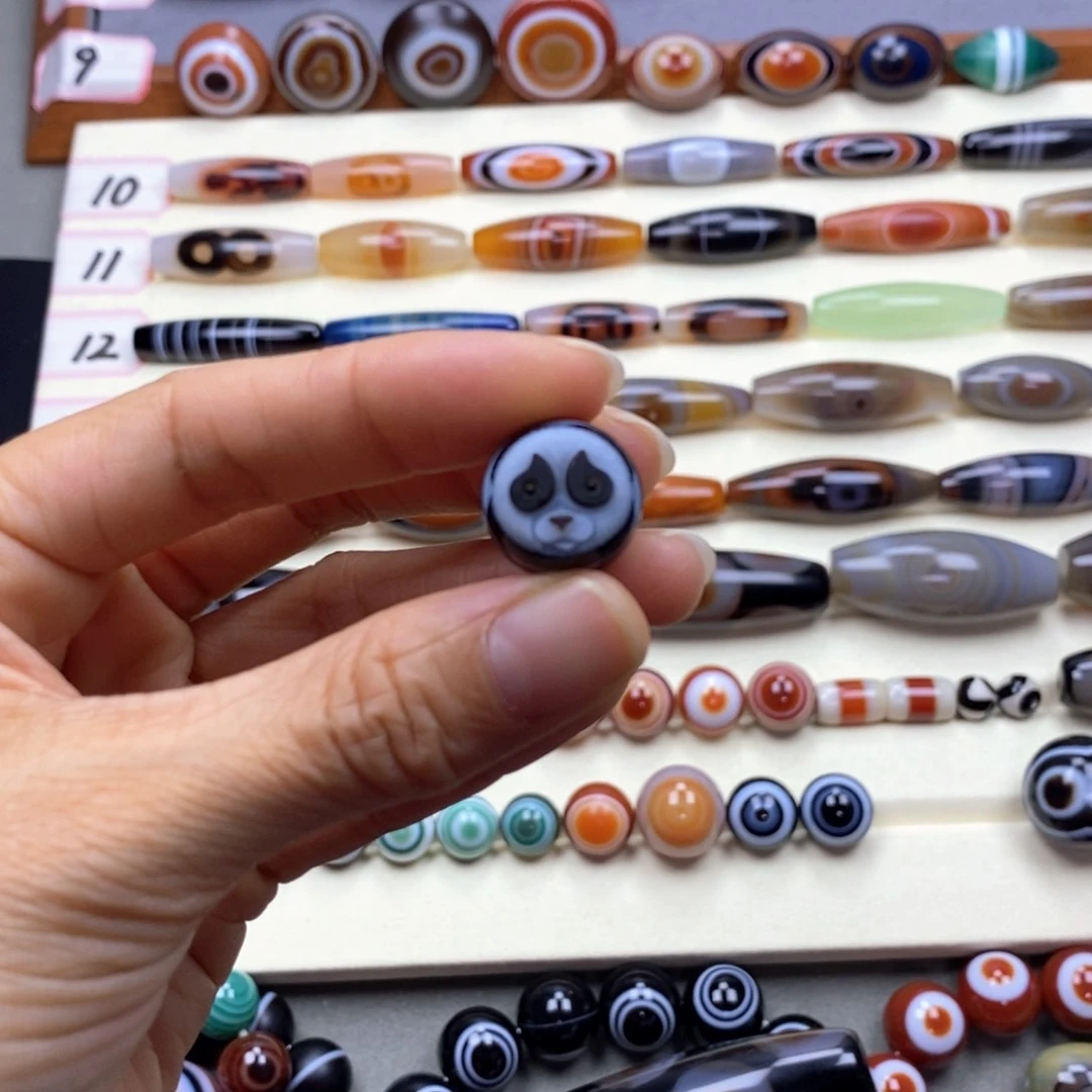 玛瑙/玉髓珠宝半成品未镶嵌逃**龙