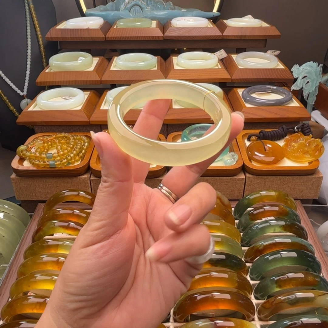 蛇纹石玉未镶嵌手镯56