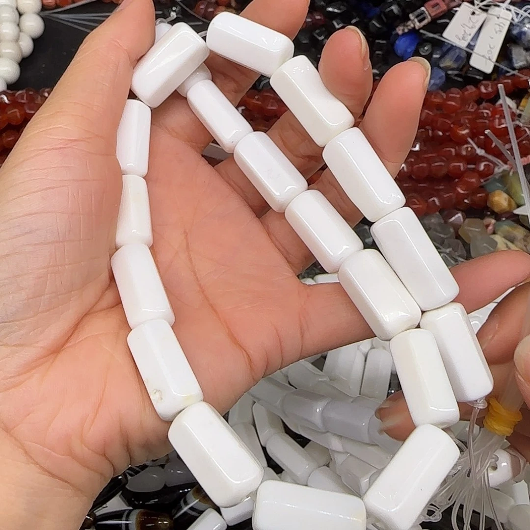 玛瑙/玉髓合金珠宝半成品瓷白玛瑙8-18mm一条