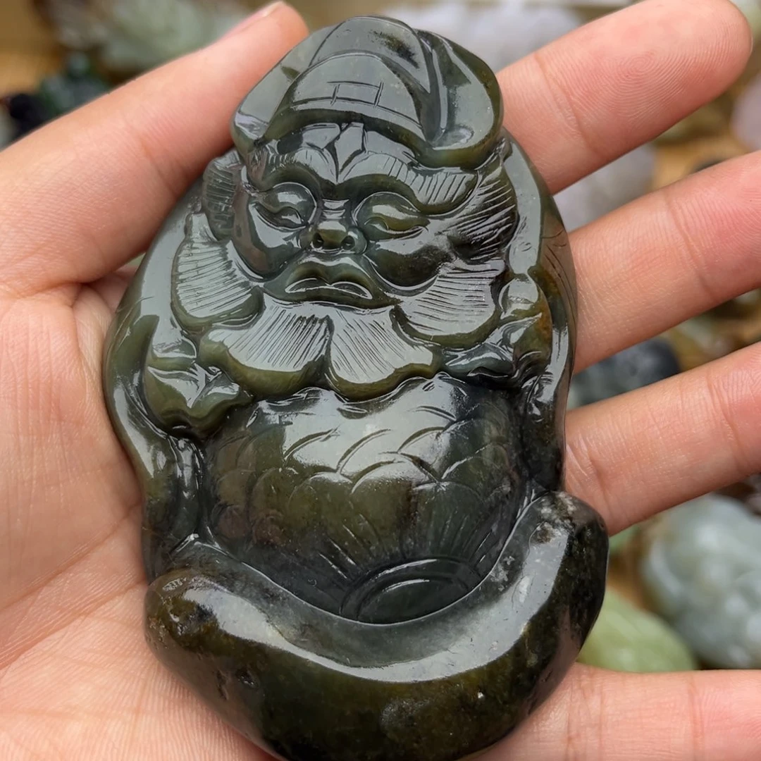 和田玉未镶嵌把件