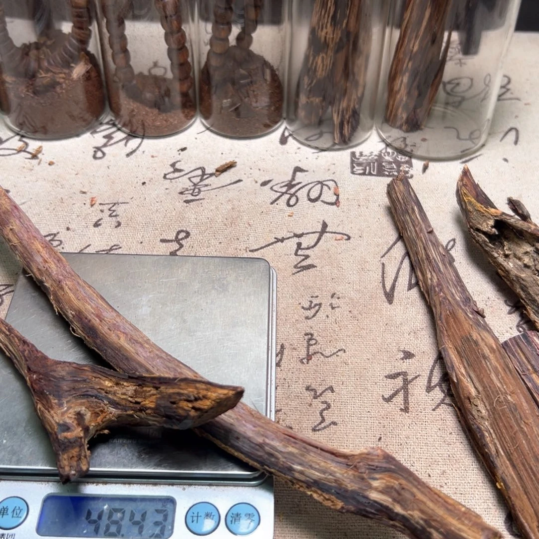 阿***Z香榧木海南帝万香起霜料48克