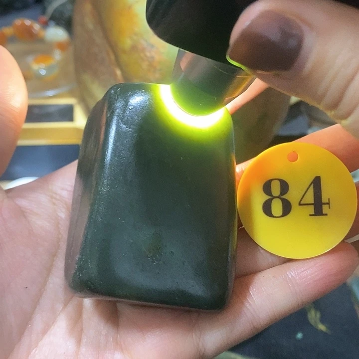 未镶嵌和田玉（糖玉）挂件