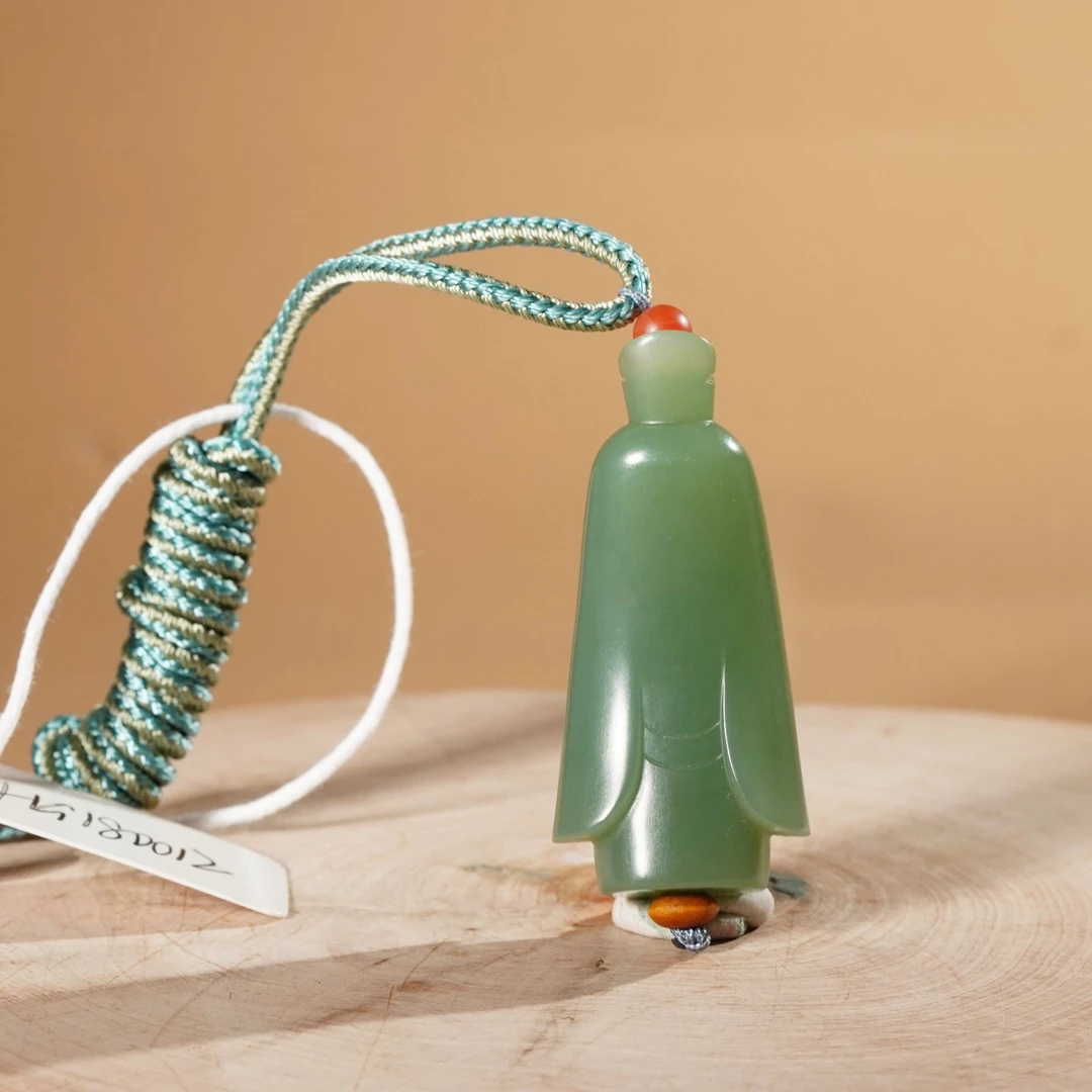 HG180012和田玉粉青翁仲吊坠