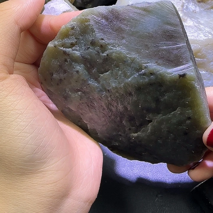 未镶嵌和田玉（糖玉）珠宝半成品