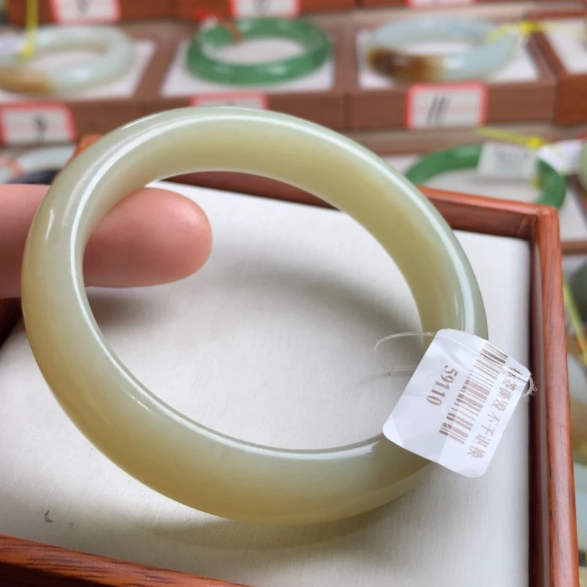 【闪购商品】和田玉手镯未镶嵌58.7