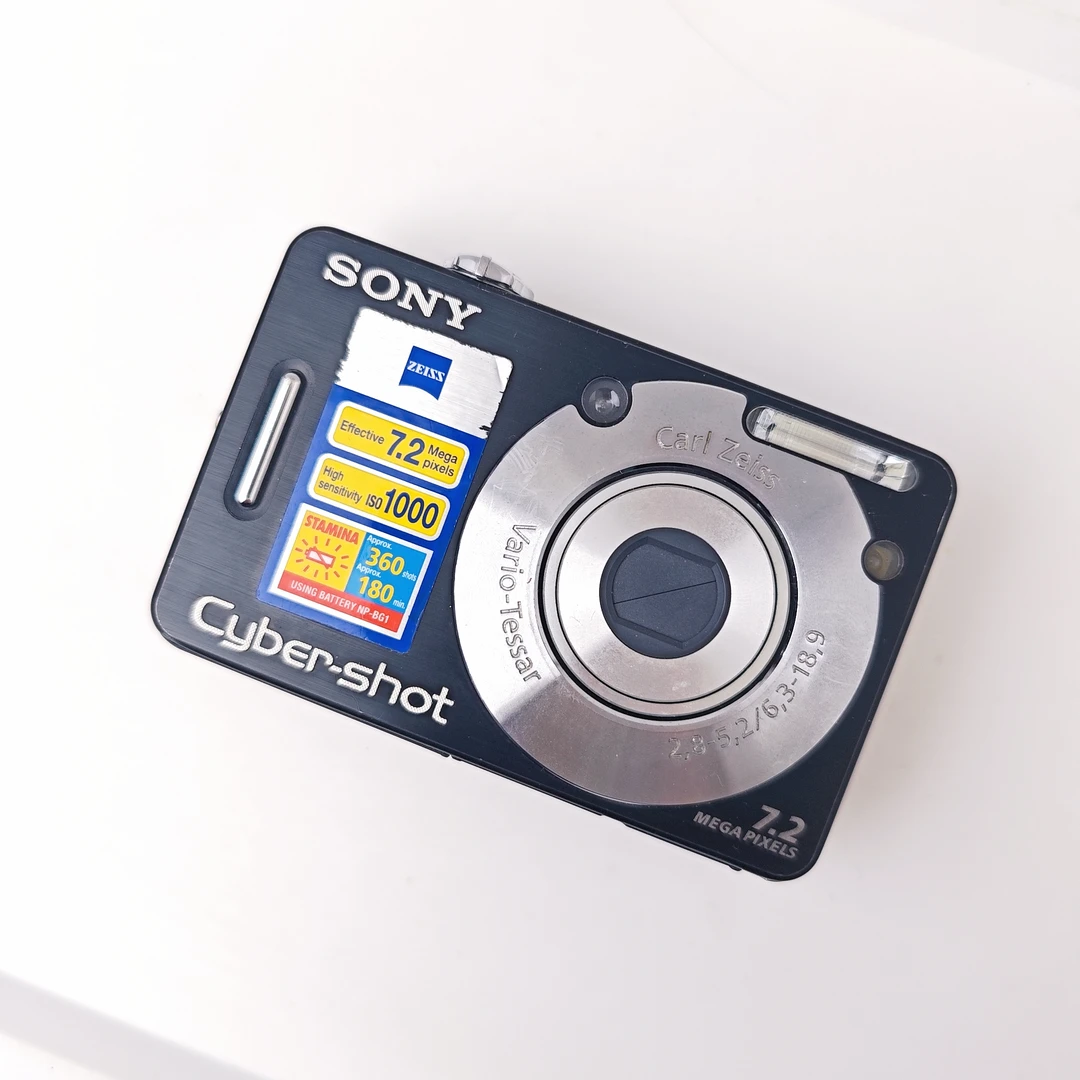 9新 Sony/索尼 w70 需自备读卡器 720万像素3倍变焦复古ccd相机