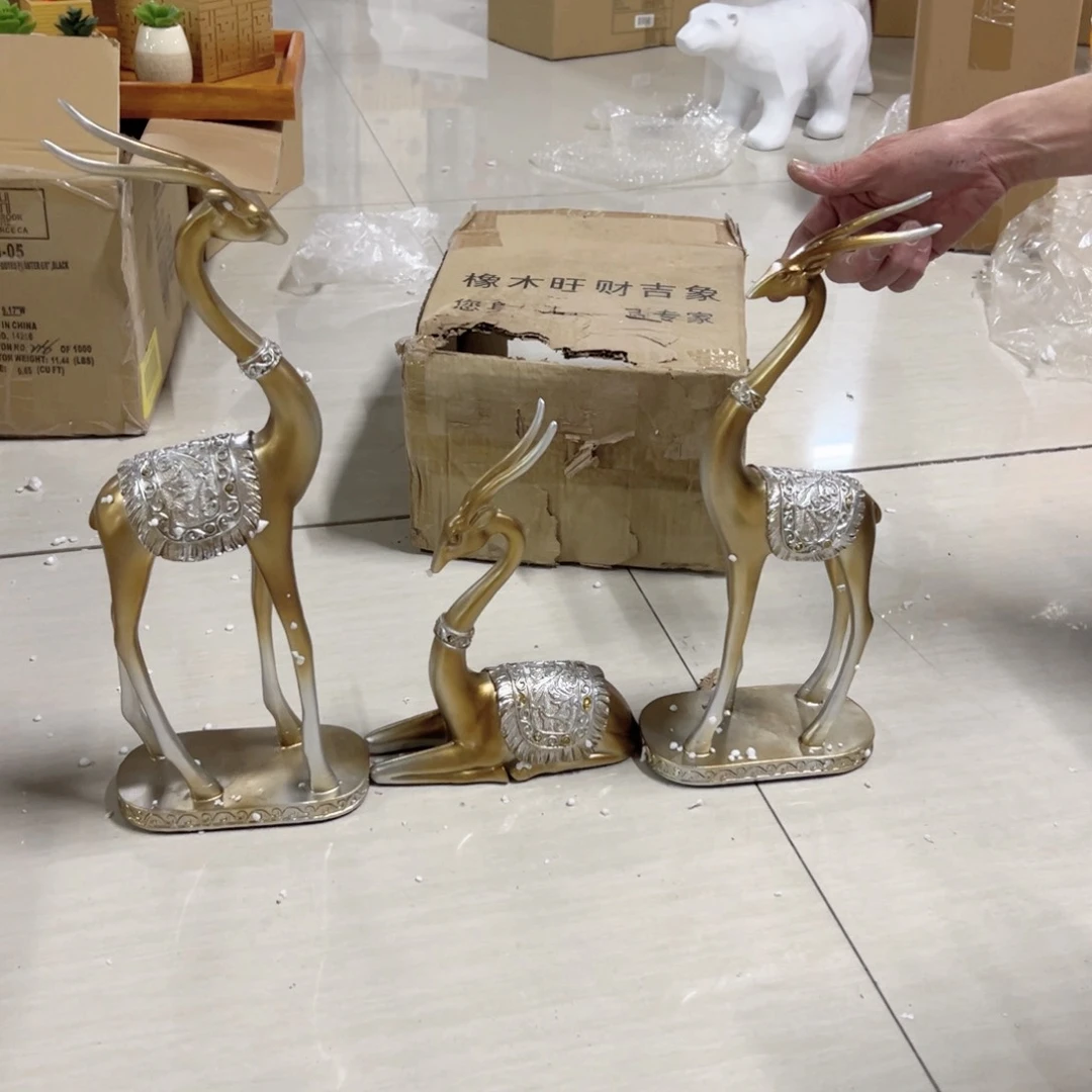 陶红陶红陶红陶红陶金色三件套鹿